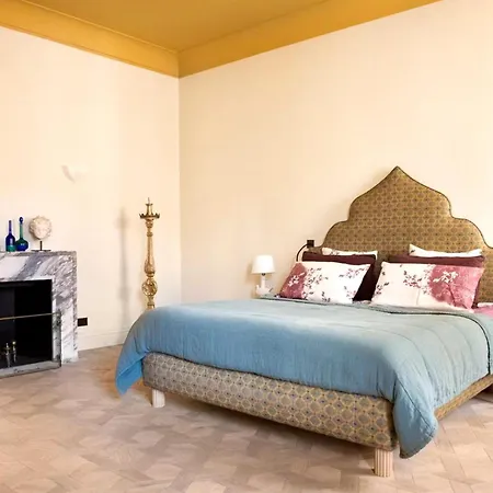 Elegant Seafront In Apartament
