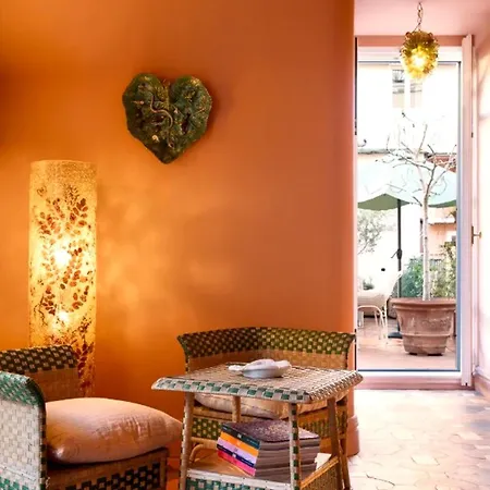 Apartament Elegant Seafront In